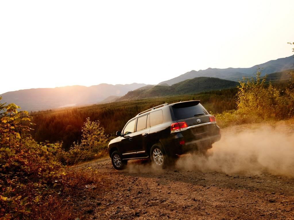 Toyota Land Cruiser 200